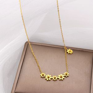 फैशन गहने वाटरप्रूफ 18k सोने की प्लेटेड स्टेनलेस स्टील डेज़ी फूलों की पेलेंट हार महिलाओं के गहने को ऑक्सीकरण नहीं कर सकता है। - Product Image 6