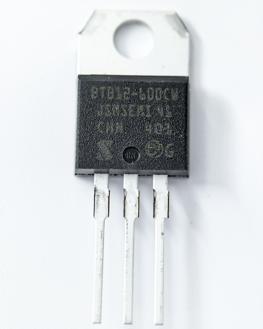BTB12-600CW BTB12-600CWRG BTB12-600B BTB12-600BRG BTB12-600BW BTB12-600BWRG 600V BTB12-800CW BTB12-800BW 800V 12A Triacs