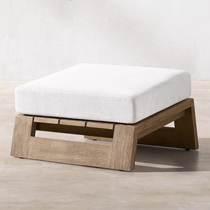 Divano Minimalista in Alluminio con Gambe in Metallo Nero per Arredamento Esterno, Design Semplice e Accattivante - Product Image 5