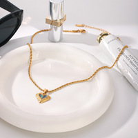 Collier Cœur Coquillage Style Océan KITI, Bijou Anti-ternissement, Pendentif en Acier Inoxydable Plaqué Or 18K