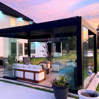 Gazebo de jardin extérieur à toit rigide avec finition en aluminium couleur charbon et design de toit plat pour la vie en plein air résidentielle