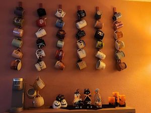 Porta tazze <span class=keywords><strong>da</strong></span> caffè <span class=keywords><strong>da</strong></span> parete in legno massello. Mobile <span class=keywords><strong>da</strong></span> <span class=keywords><strong>Cucina</strong></span> con Vano Portaoggetti in Legno, Decorazione Murale Semplice in Legno - Product Image 5