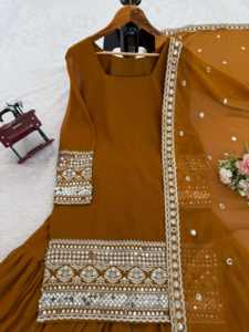 Conjunto Sharara Indio de Diseñador en Georgette Sintética para Mujer, Atuendo Étnico de Moda para Fiestas, Kurta Sharara con Dupatta - Product Image 5