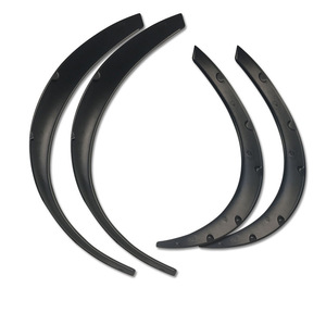 Extensions d'ailes de voiture en plastique noir mat universelles pour remplacement et réparation 89x80x35cm - Product Image 3