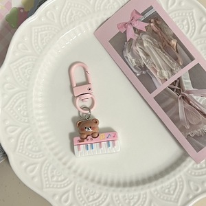 Adorable breloque suspendue en forme d'ours rose sonore, porte-clés mignon de dessin animé - Product Image 3