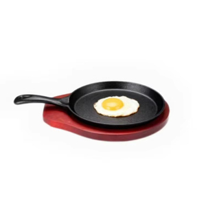 Gietijzeren bakvorm met lange steel, antiaanbaklaag en warmte-isolerende pad van massief hout. Home Commerciële Multifunctionele Koekenpanset - Product Image 1