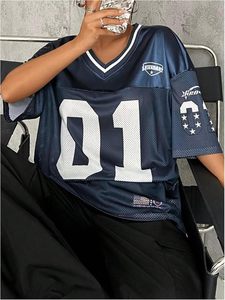 Maillot de football personnalisé pour femme Y2K avec motif graphique et numéro, col en V oversize, manches courtes, style streetwear mignon, 100 % polyester - Product Image 5