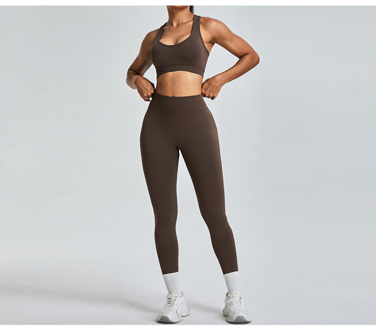 สีน้ำตาล