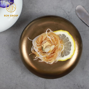 Set di stoviglie in ceramica per ristorante dorato personalizzato all'ingrosso <span class=keywords><strong>porcellana</strong></span> ecologica con piatto di ciottoli per uso di servizi di ristorazione - Product Image 3