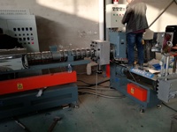 Filtre de décharge automatique de slag, infirmières, sur les ordures de plastique, ligne d'extraction de pelage, recyclage de caoutchouc