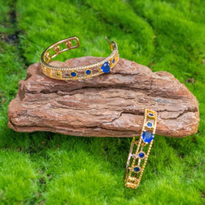 Bracelet de charme en strass creux de luxe, classique bohème, unisexe, réglable, ouverture en cuivre plaqué or 24 carats, élégant - Product Image 4