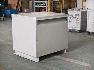 Transformateur triphasé 480V Entrée 208V Sortie 25kVA Type sec CE et ISO Haute efficacité Classe B - Product Image 3