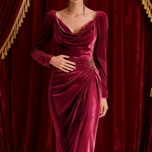 Robes longues plissées fendues en velours décontractées et sexy pour femmes – Nouvelle collection tendance - Product Image 3