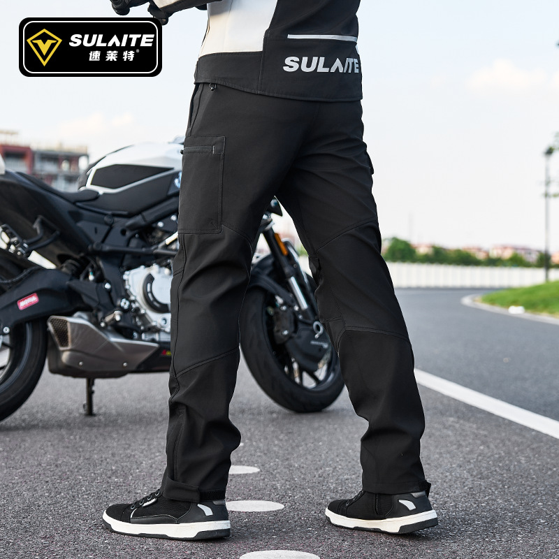 Imagen principal de exhibición de atuendos 1 (disponible para descargar)