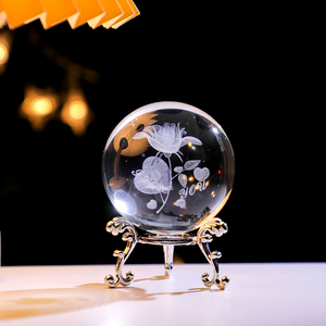 Boule de cristal gravée au laser 3D de 6 cm avec support, 18 thèmes, sphère de cristal, cadeau pour la Saint-Valentin, cadeau d'anniversaire, cadeaux pour amis - Product Image 2