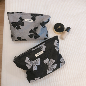 Bolsa de Maquillaje de Lona Jacquard con Lazo de Mariposa Pequeño en <span class=keywords><strong>Negro</strong></span> y Gris, con Cierre, Organizador de Cosméticos Portátil - Product Image 1