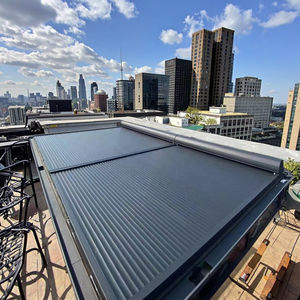 Lames <span class=keywords><strong>de</strong></span> store <span class=keywords><strong>enroulable</strong></span> en alliage d'aluminium <span class=keywords><strong>de</strong></span> conception moderne <span class=keywords><strong>de</strong></span> 55 mm avec protection UV pour les portes d'extérieur Moyen-Orient - Product Image 1