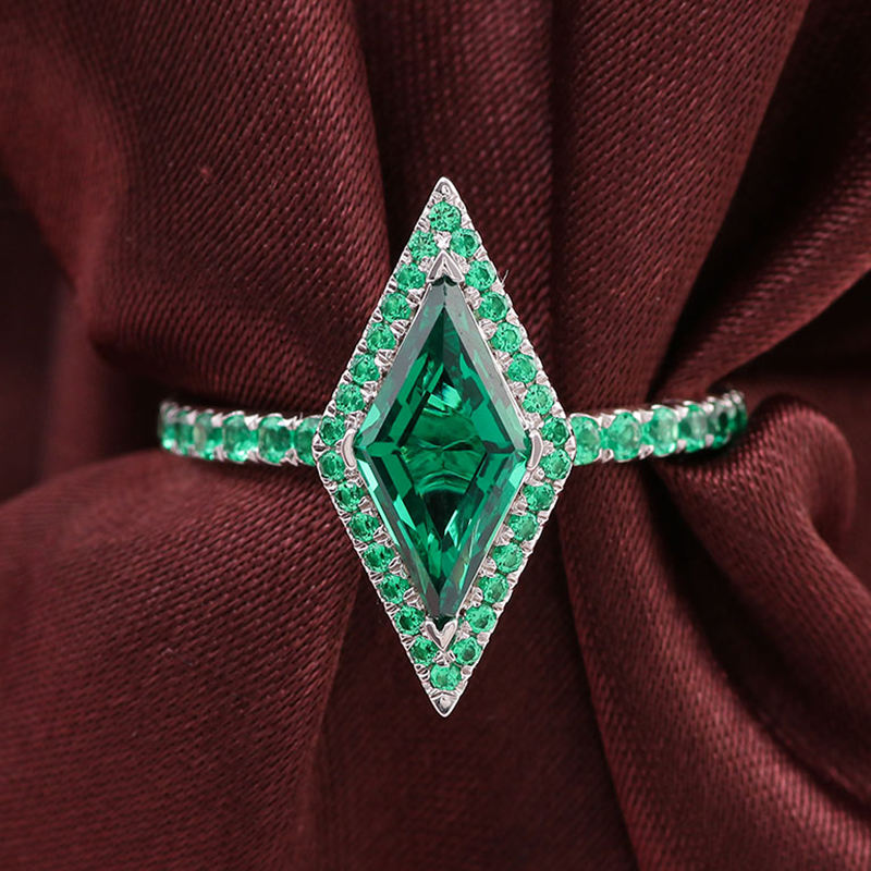 Anillo de oro macizo de 14 quilates con piedra labio cultivada