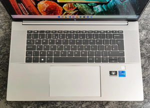 ZBOOK Studio G10 100%/32G/1TB/1TB/13/SRGB 4K DreamColor W11pro - Product Image 3