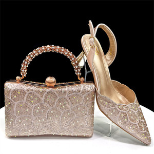 En gros, Sandales compensées de luxe dorées à bout pointu, motif imprimé pierres, légères, avec sac assorti, pour été/hiver/automne - Product Image 2