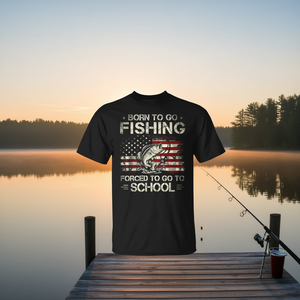 Camiseta con bandera de pesca de lubina: Nacido para pescar, obligado a ir a la escuela - Product Image 3
