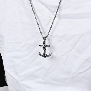 Joyería de estilo único, colgante de acero de titanio, collar de acero inoxidable con ancla y calavera para hombre, estilo punk hip-hop único. - Product Image 2