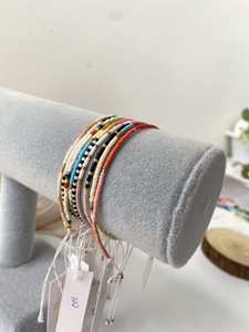 Pulsera de cadena ajustable con cuentas de semillas, brazalete minimalista de amistad con Cuentas pequeñas - Product Image 5
