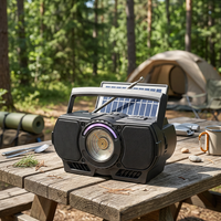 Radio portátil AM/FM con energía solar, altavoz inalámbrico, luz LED de colores, estilo clásico.