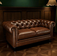 Meubles de bar à cigares de luxe, canapé Chesterfield en cuir PU, armoire en bois sculpté vintage avec clous en laiton pour bar à whisky