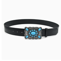 Ceinture classique en cuir noir lisse avec boucle à ardillon en alliage, incrustation turquoise vintage et détails en argent antique. Longueurs 92-112 cm Rétro