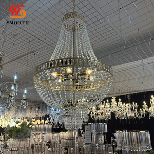 Lustre LED Rétro en Fer Forgé Lisse pour Mariage, Alimenté par Courant Alternatif, Suspension Décorative pour Plafond de Mariage Luxueux - Product Image 1