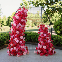 Nouvelle conception originale de l'usine arche de fleurs blanches violettes pour la décoration de porte de mariage
