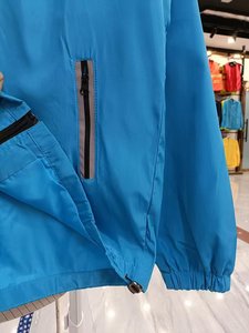 Chaqueta Ligera con Cremallera Reflectante y Logotipo Personalizado para <span class=keywords><strong>Hombre</strong></span> y Mujer, Cortavientos, Impermeable, con Capucha, para Deportes, Senderismo, Viajes, Otoño y Primavera - Product Image 5