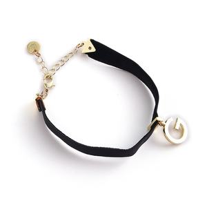 Pulsera de Joyería de Lujo Personalizada, con Grabado en Relieve, Pintura y Logotipo, para Mujer, Moderna y Elegante para Fiestas - Product Image 3