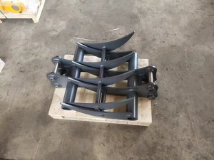 Râteau à racines inclinable pour excavateur personnalisé - Product Image 4