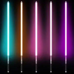 Hot bán thay đổi màu sắc lightsabers âm thanh và ánh sáng đồ chơi Quà tặng đạo cụ cho trẻ em