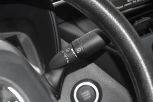 Venta caliente coche de combustible Toyot <span class=keywords><strong>Corola</strong></span> coches nuevos Pioneer 4 puertas 5 asientos alta velocidad 160 km coche híbrido Auto - Product Image 6