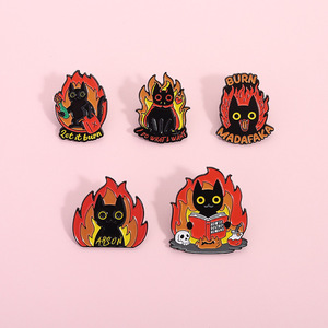 Để cho nó đốt cháy arson mèo men Pin hài hước phim hoạt hình Tức Giận mèo làm thế nào để tiêu diệt con người kim loại Trâm ve áo huy hiệu - Product Image 6