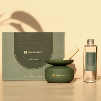 Mescente Marque privée de luxe Mini Loris Fleur en céramique Parfum de maison Arôme Huile Diffuseur de roseaux