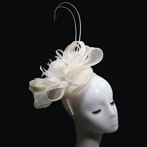 الصين قبعة مصنع توريد fascinator القبعات قماش قطني جديلة شعر الخيل الزفاف fascinator مع ريشة زهرة