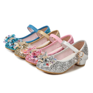 Nouvelles Chaussures de Fête pour Filles <span class=keywords><strong>à</strong></span> Talons Bas Dorés Scintillants avec Nœud et Breloque en Cristal, Dessus en PU, <span class=keywords><strong>à</strong></span> Enfiler, Antidérapantes, pour Spectacles, Vente en Gros - Product Image 3