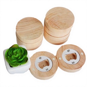 PUSELIFE – Nouveau aimant à bière multifonction 3-en-1 en acier inoxydable 6,5x1,5cm, personnalisable avec logo, OEM/ODM, écologique, en bois moderne - Product Image 4