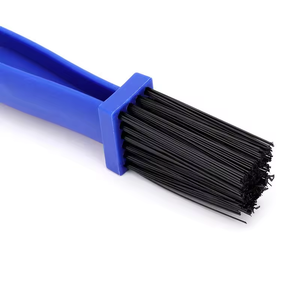 Brosse de nettoyage universelle pour chaîne de moto HMOTO, brosse à 3 faces pour nettoyer les ATV, les UTV, les motos tout-terrain et les vélos - Product Image 5