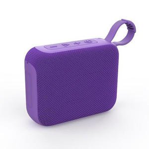 时尚迷你便携式 5W 低音 TWS FM 收音机 TF USB 播放 布质外壳 蓝牙音箱 带肩带 - Product Image 2