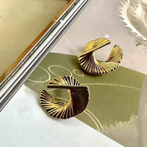 Nuovi <span class=keywords><strong>orecchini</strong></span> a conchiglia placcati in <span class=keywords><strong>oro</strong></span> 18K personalizzati di fascia alta di tendenza europei americani - Product Image 4