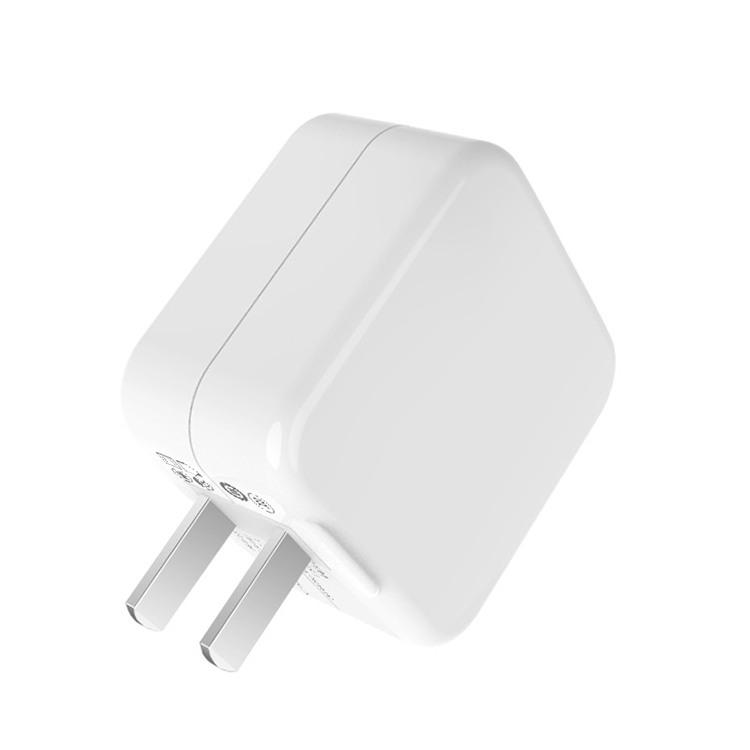 Factory Price FCC Fast Charge USB Ports Wall Charger 18w Quick Charger with Charging Cables