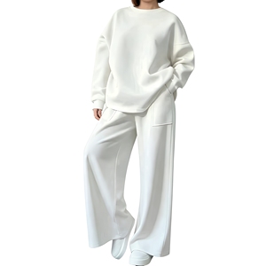 Conjunto Deportivo de Algodón Blanco para Mujer, Cuello Redondo, Manga Larga, Corte Holgado, Color Sólido, Pantalones Casuales con Bolsillos Laterales - Product Image 1
