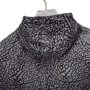 Veste réfléchissante à capuche à manches longues en polyester 100% pour homme, streetwear, softshell, logo personnalisé - Product Image 2