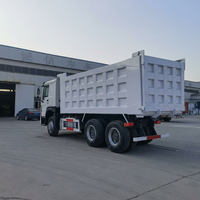 Truk Dump SINOTRUCK 6x4 10 Roda Kapasitas 16 Meter Kubik 32 Cbm Diesel Emisi Euro 2 Setir Kiri