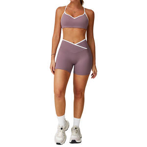 Zechuang Ensemble de yoga deux pièces pour femme, taille haute, col en V, bordure contrastante, tenue de sport ajustée, vêtements d'entraînement TZ9253 - Product Image 1